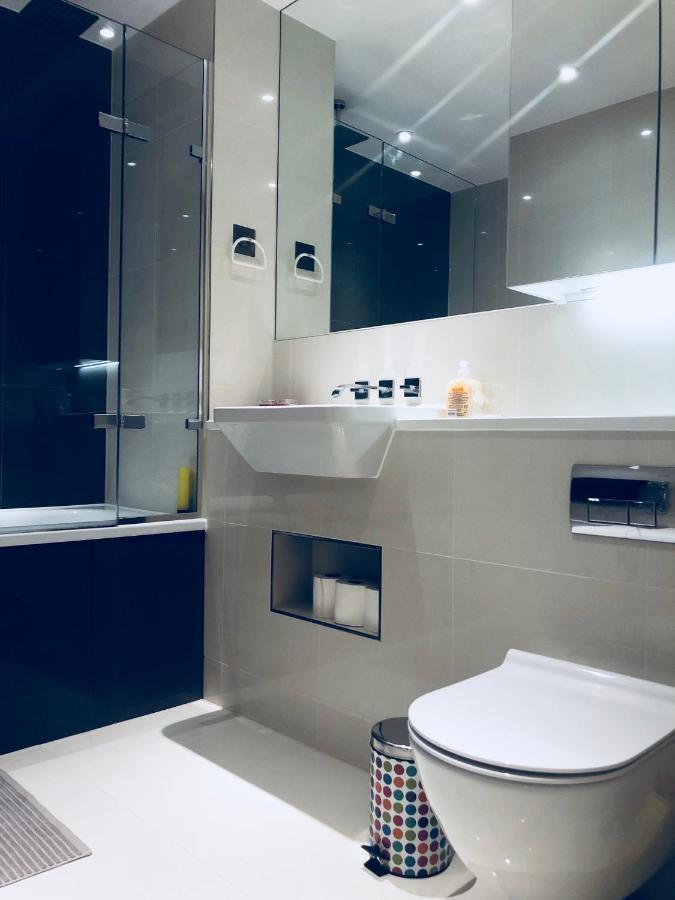 Ultra Modern Room London Exterior foto